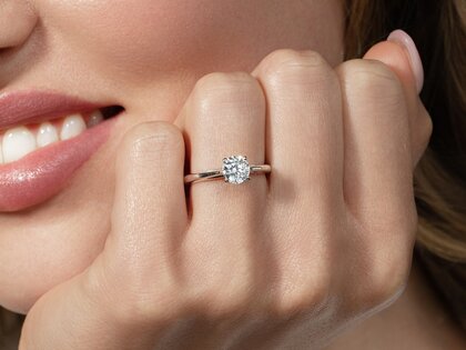 Anello di Fidanzamento Heaven 4 in 9K oro bianco con diamante 1,00ct H/SI