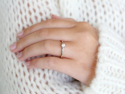 Anello di Fidanzamento Heaven 4 in 9K oro bianco con diamante 0,20ct D/IF