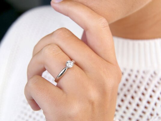 Anello di Fidanzamento Joy in platino