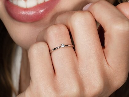 Anello di Fidanzamento Modern Petite in 14K oro bianco con diamante 0,05ct G/SI