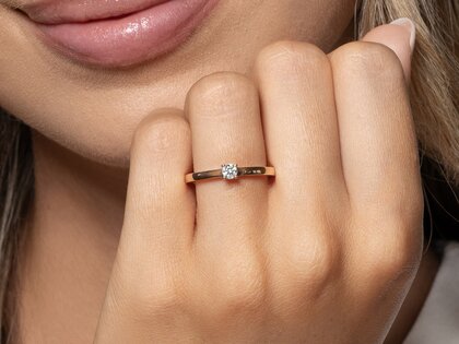 Anello di Fidanzamento Modern Petite in oro rosa