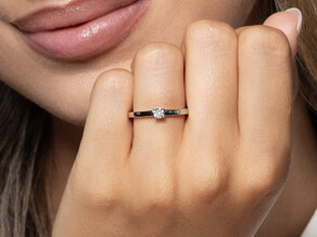 Anello di Fidanzamento Modern Petite in oro giallo
