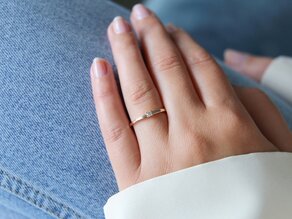 Anello di Fidanzamento Modern in 14K oro rosa con diamante 0,05ct G/SI