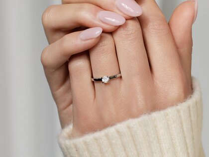Anello di Fidanzamento Modern in 14K oro bianco con diamante 0,30ct H/SI