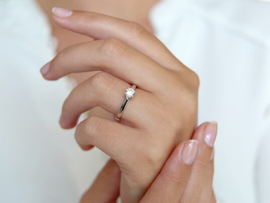 Anello di Fidanzamento Modern in 9K oro bianco con diamante 0,50ct