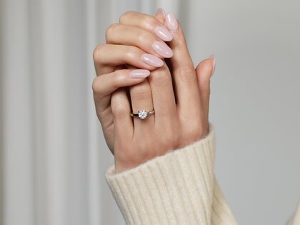 Anello di Fidanzamento Modern in 9K oro bianco con diamante 1,00ct H/SI