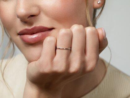 Anello di Fidanzamento Promise Petite in 9K oro bianco con diamante 0,005ct G/SI