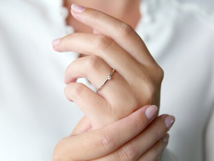 Anello di Fidanzamento Pure in 9K oro bianco con diamante 0,04ct G/SI