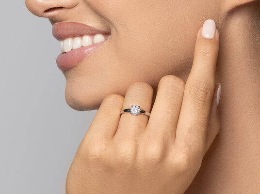 Anello di Fidanzamento Pure in 9K oro bianco con diamante 1,00ct