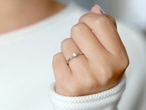 Anello di Fidanzamento Pure in 14K oro bianco con diamante 0,08ct G/SI