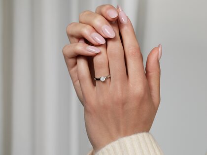 Anello di Fidanzamento Romance in 14K oro bianco con diamante 0,50ct H/SI