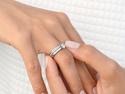 Anello di Fidanzamento Romance in 14K oro bianco con diamante da laboratorio 0,50ct E/VS