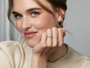 Anello di Fidanzamento Royal in 14K oro giallo con diamante 0,05ct H/SI