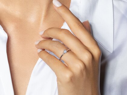 Anello di Fidanzamento Royal in 9K oro bianco con diamante 0,25ct G/SI