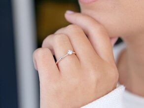 Anello di Fidanzamento Spirit in 18K oro bianco con diamante 0,25ct H/SI