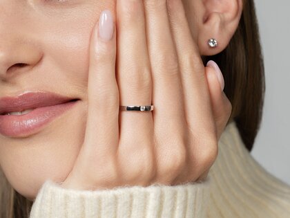 Anello di Fidanzamento Infinity Petite in 14K oro rosa con diamante 0,06ct G/SI