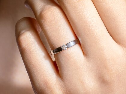 Anello di Fidanzamento Infinity Petite in oro bianco