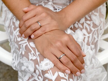 Anello di Fidanzamento Infinity in 18K oro bianco con diamante 0,05ct G/VS