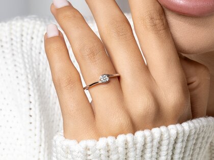 Anello di Fidanzamento Touch in 9K oro bianco con diamante 0,13ct G/SI
