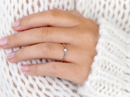 Anello di Fidanzamento Touch in 14K oro bianco con diamante 0,08ct D/IF