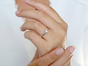 Anello di Fidanzamento Touch in 18K oro bianco con diamante 0,23ct D/IF