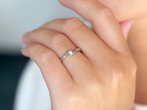 Anello di Fidanzamento Twist in argento 925/- con diamante 0,10ct G/VS
