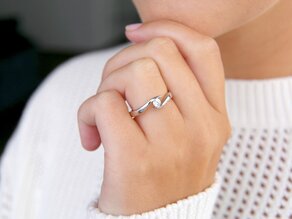Anello di Fidanzamento Twist in 14K oro bianco con diamante 0,15ct G/SI