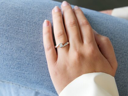 Anello di Fidanzamento Twist in 14K oro bianco con diamante 0,25ct G/SI