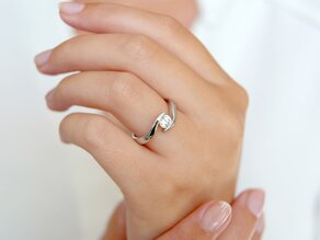 Anello di Fidanzamento Twist in platino 950/- con diamante 0,50ct G/SI