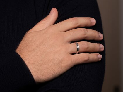 Anello per uomo Classic in 18K oro giallo lucido